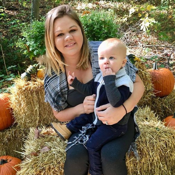 Meet your Posher, Holly - Picture 1 of 1